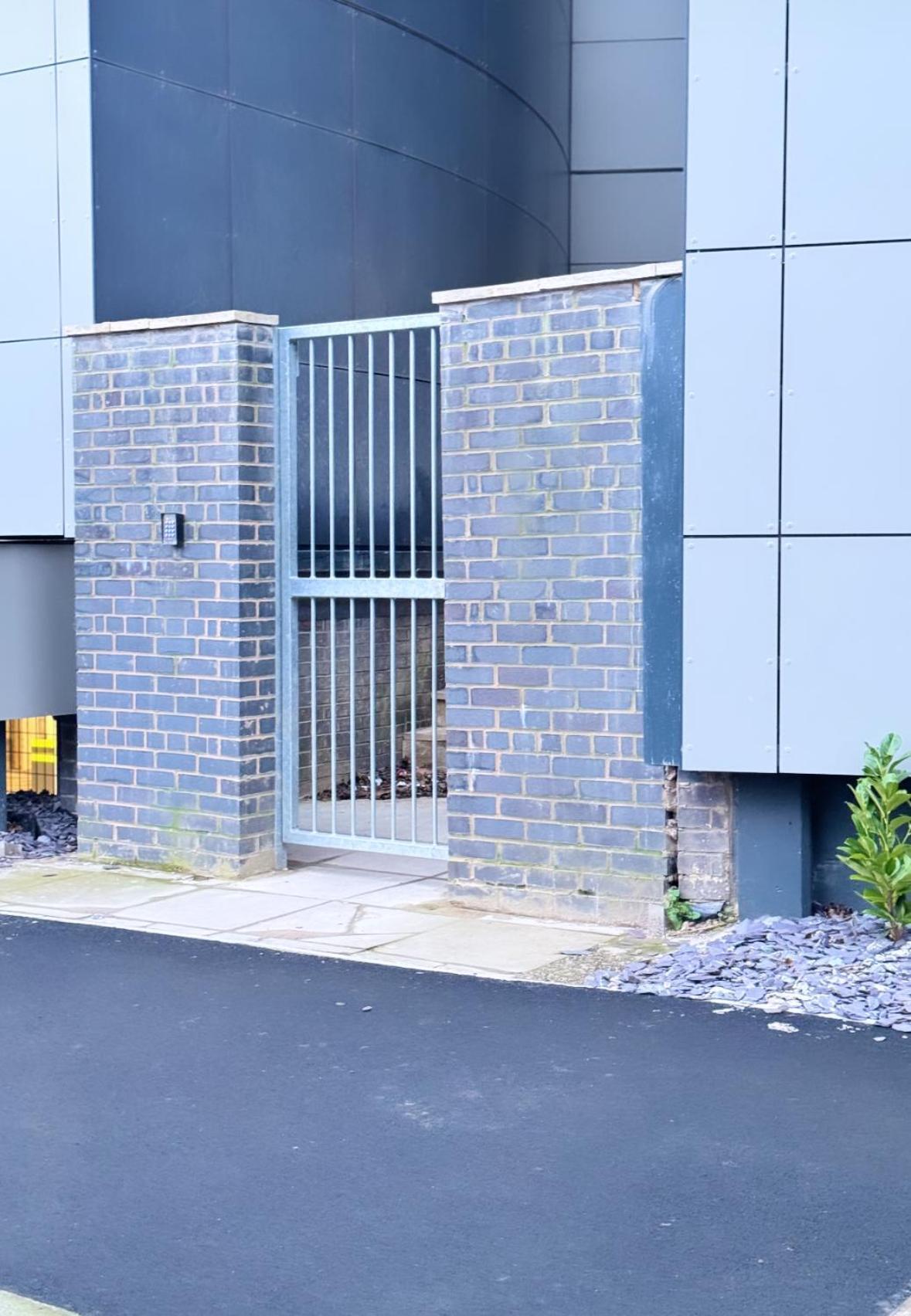 Luxury 2 Bedroom Apartment In Manchester City Centre - Free Parking Exterior foto
